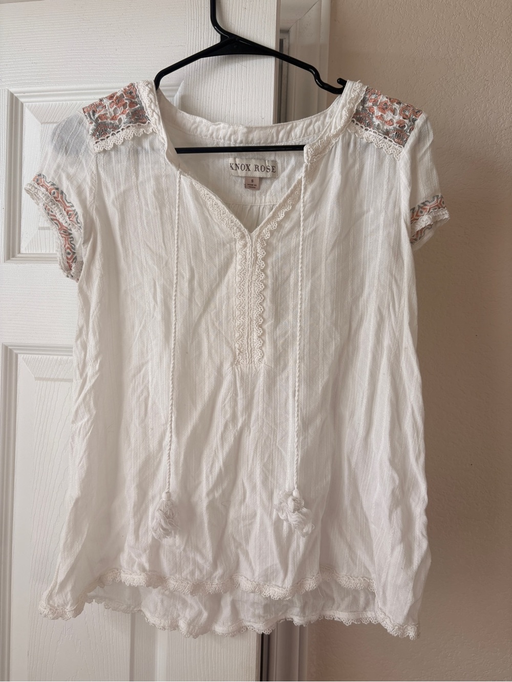 Knox Rose White Cotton Embroidered Peasant Blouse with Tassels